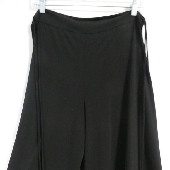 AB STUDIO | large | Capri Leggings With Decorative Double String Sides | USA - Picture 6 of 16